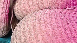 Pregnant Boss Makes Her Best Worker Feeling Good