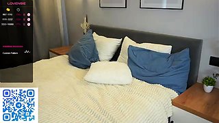 Beauty small tit amateur teen masturbating her shaved pussy